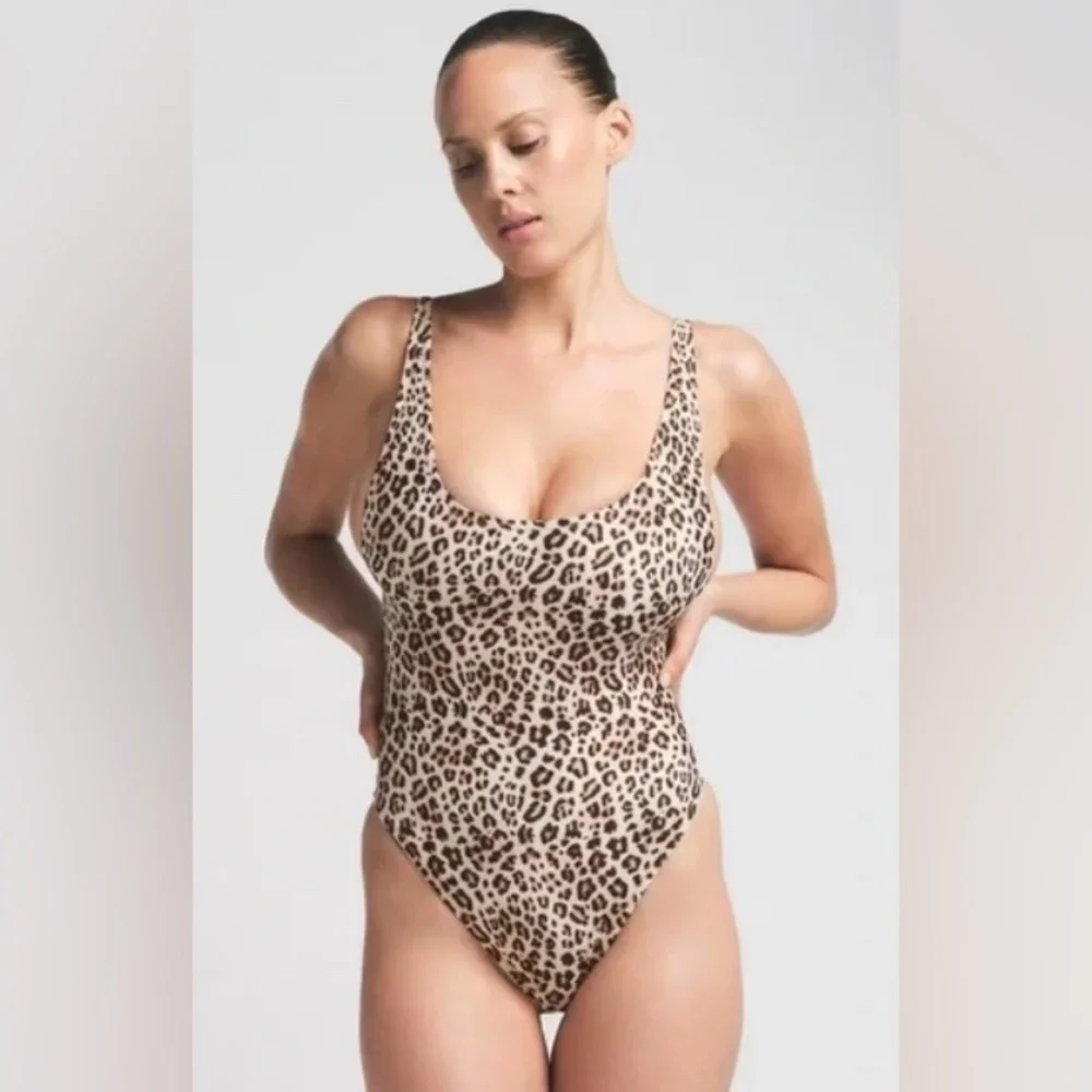 SKIMS Leopard Print One Piece Swimsuit M